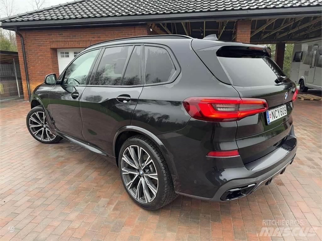 BMW  Легковые автомобили