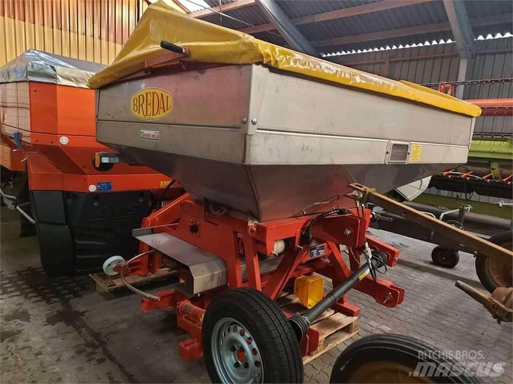 Bredal F2 2500 Разбрасыватели минеральных удобрений