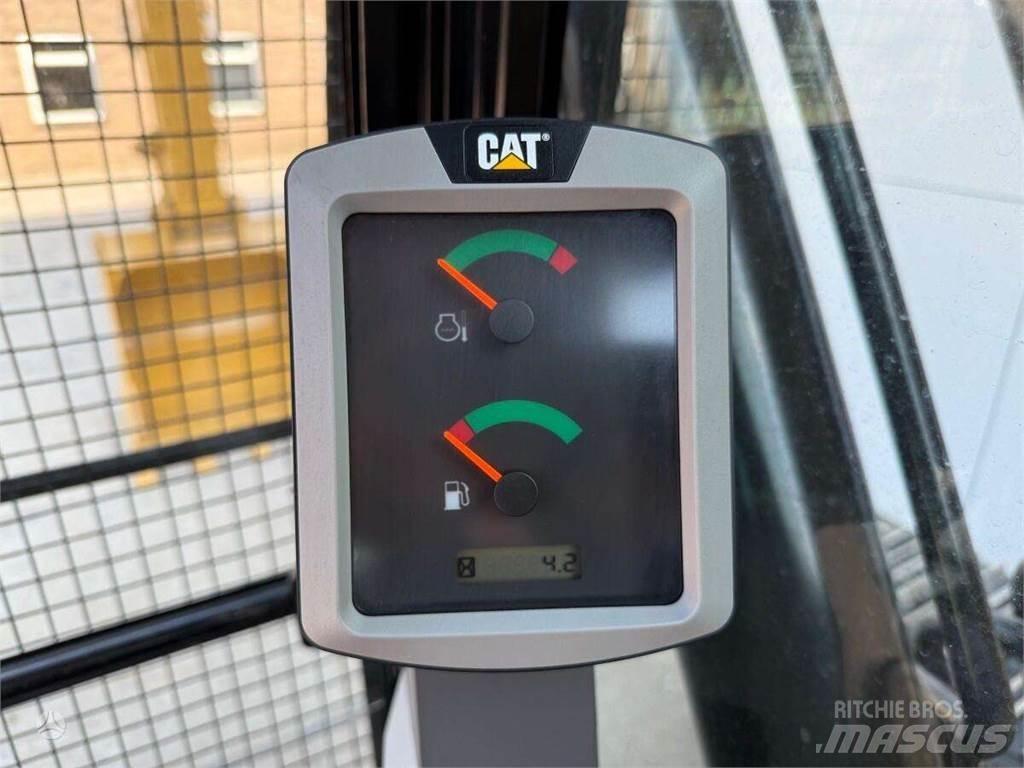 CAT 320D3 Гусеничные экскаваторы