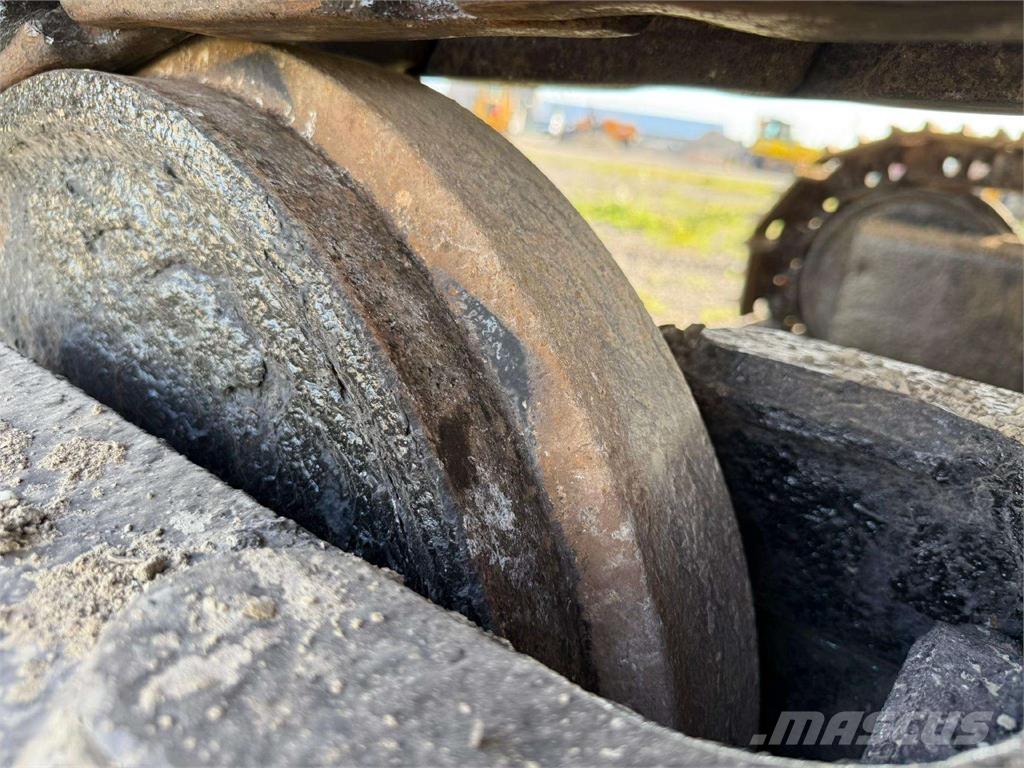 CAT 323 D Гусеничные экскаваторы