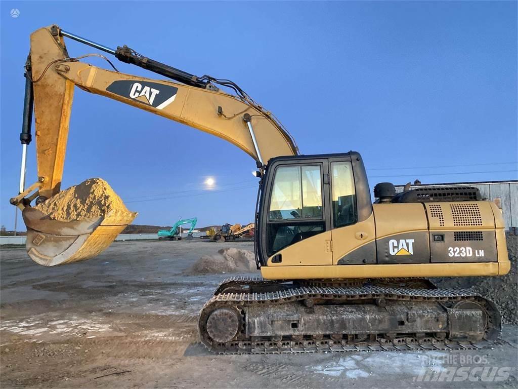 CAT 323 DLN Гусеничные экскаваторы