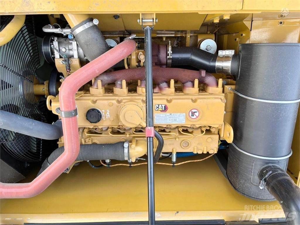 CAT 323D3 Гусеничные экскаваторы