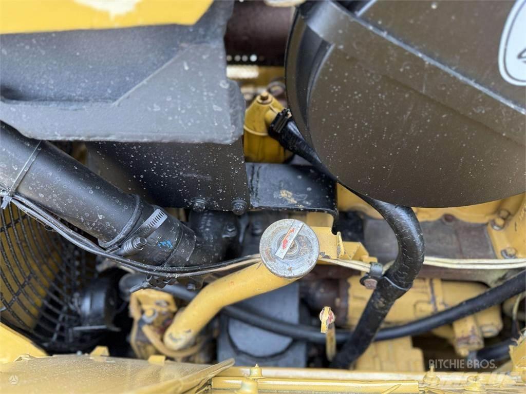 CAT D5H LGP Гусеничные бульдозеры