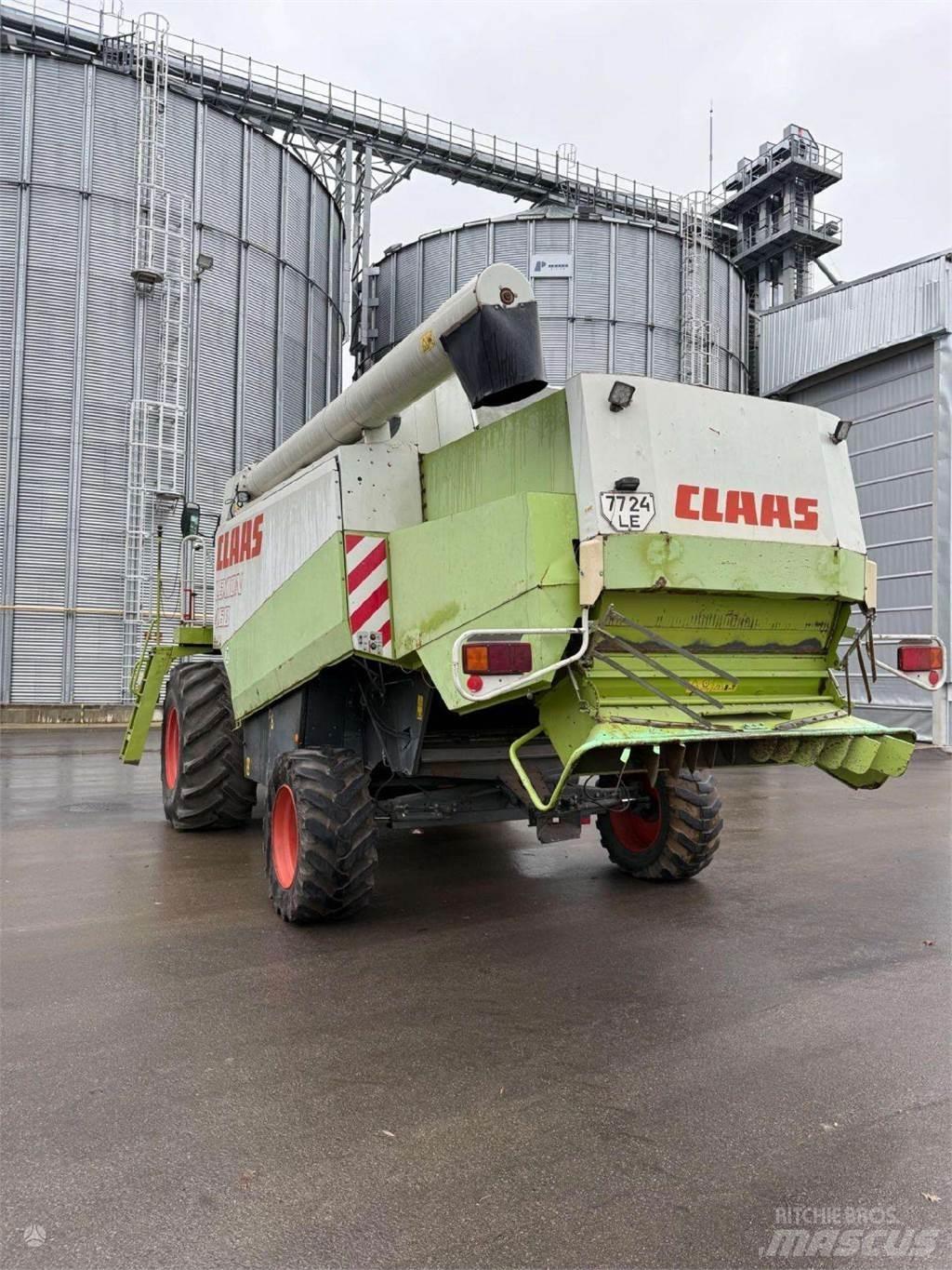 CLAAS LEXION 460 Зерноуборочные комбайны