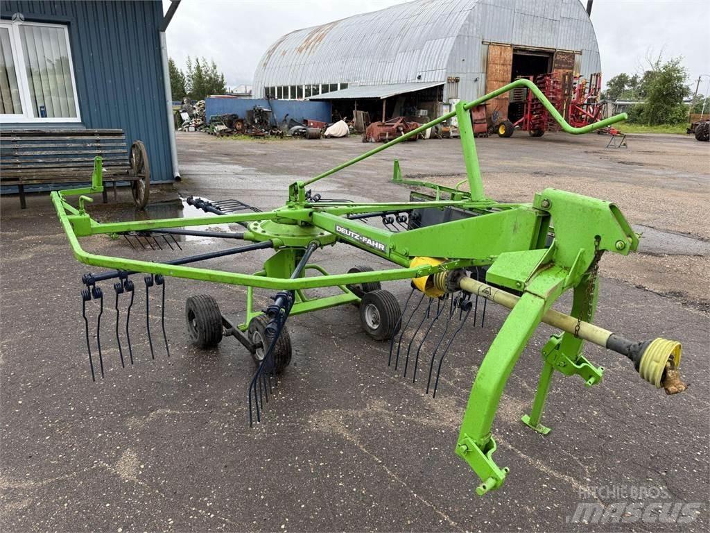 Deutz-Fahr 300 Кормораздатчики