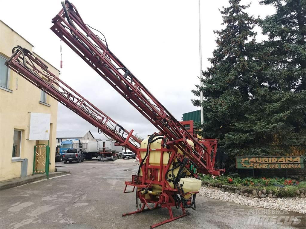 Hardi Mega Прицепные опрыскиватели