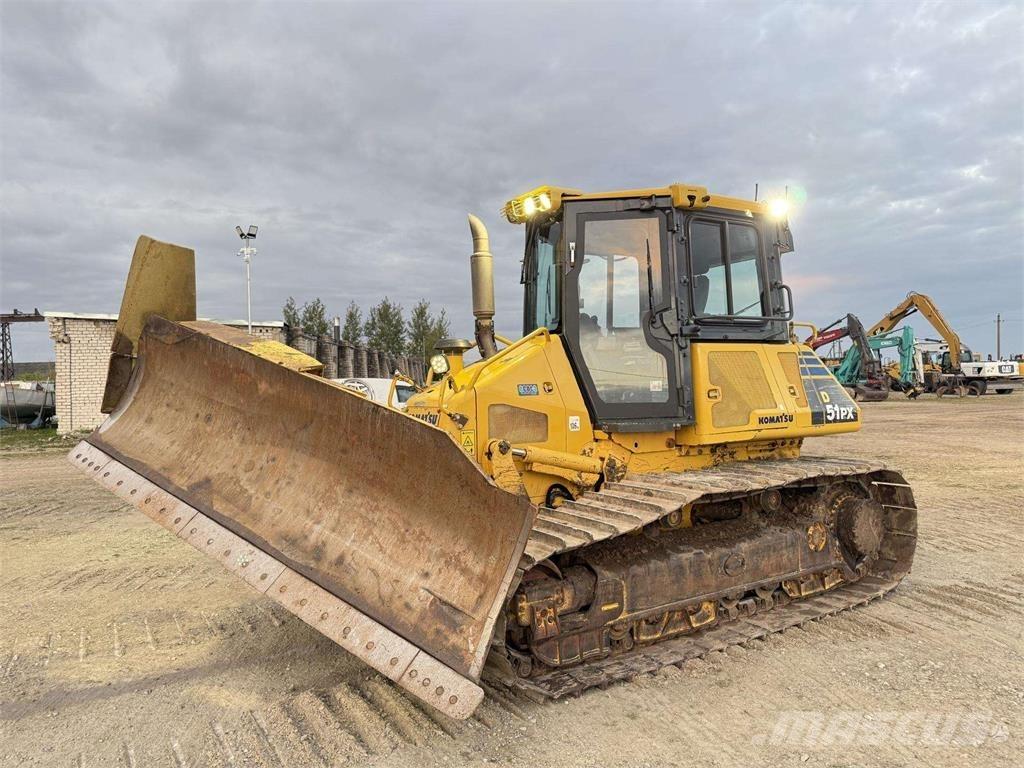 Komatsu D51PX-22 Гусеничные бульдозеры