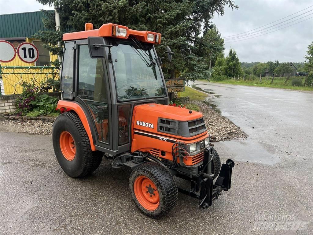 Kubota ST-30 Трактора