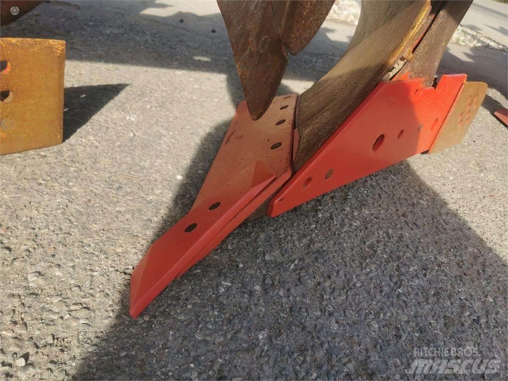 Kverneland F160 Обычные плуги