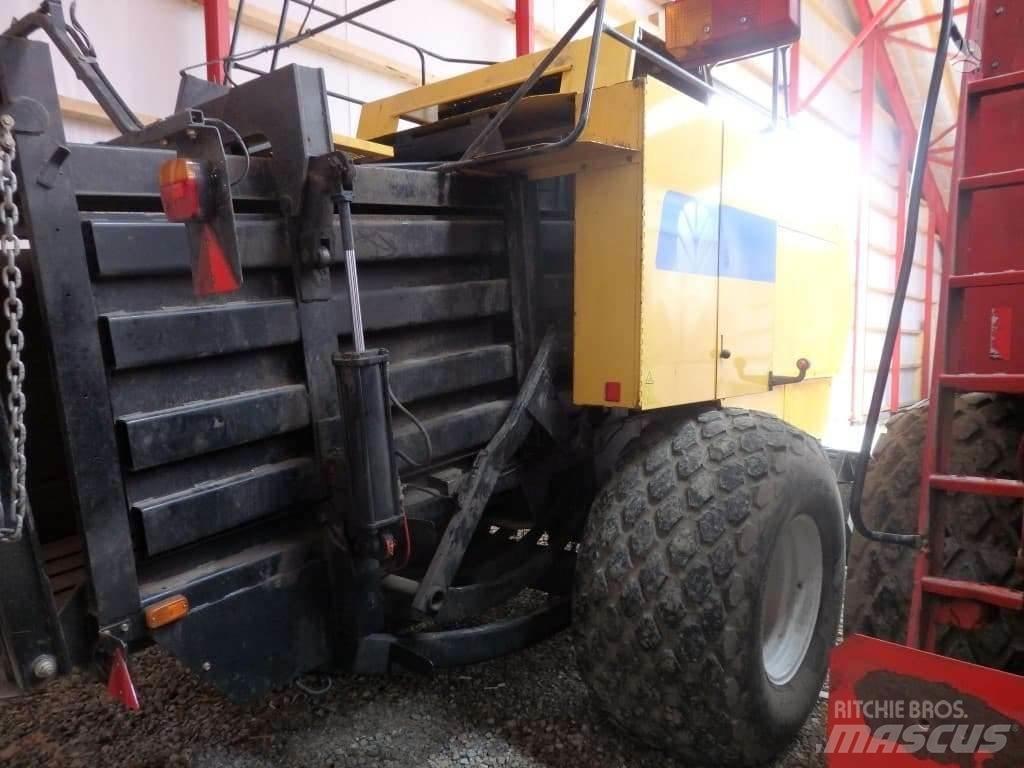 New Holland BB980 Рулонные пресс-подборщики