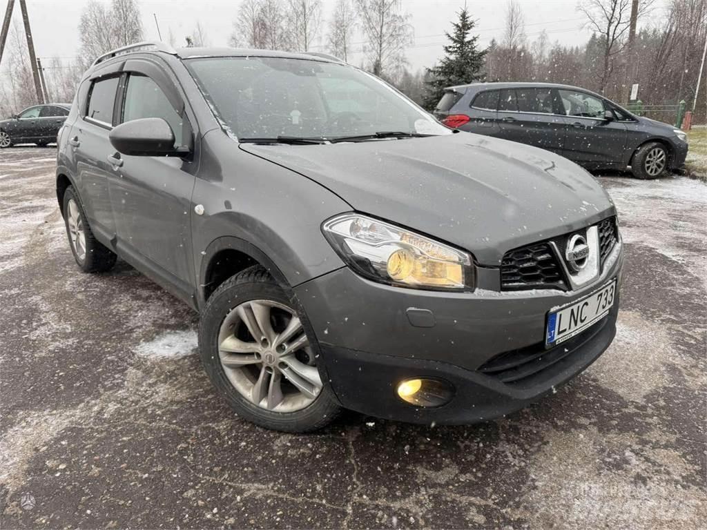 Nissan  Легковые автомобили