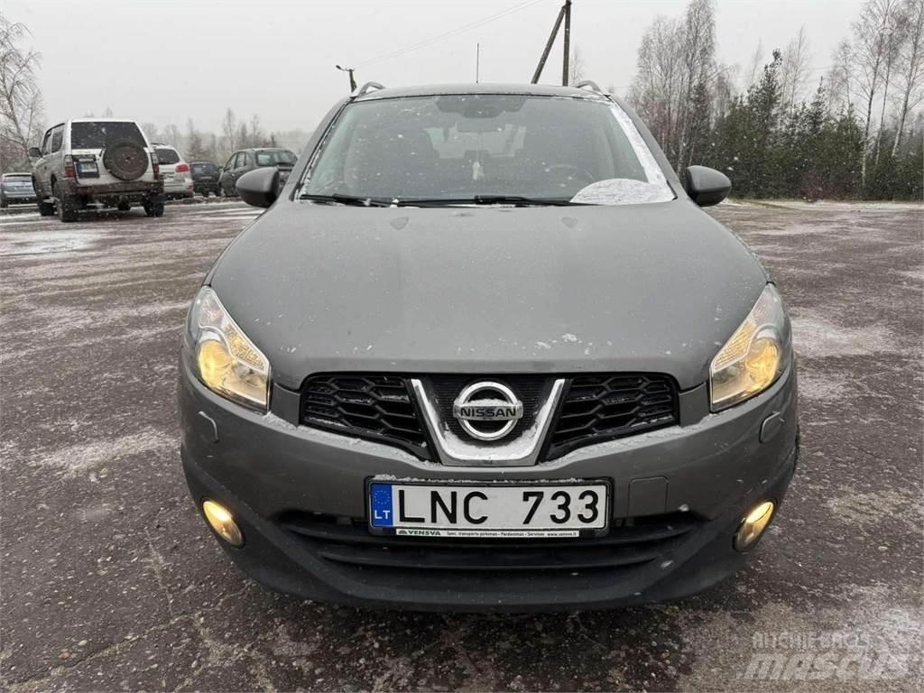 Nissan  Легковые автомобили