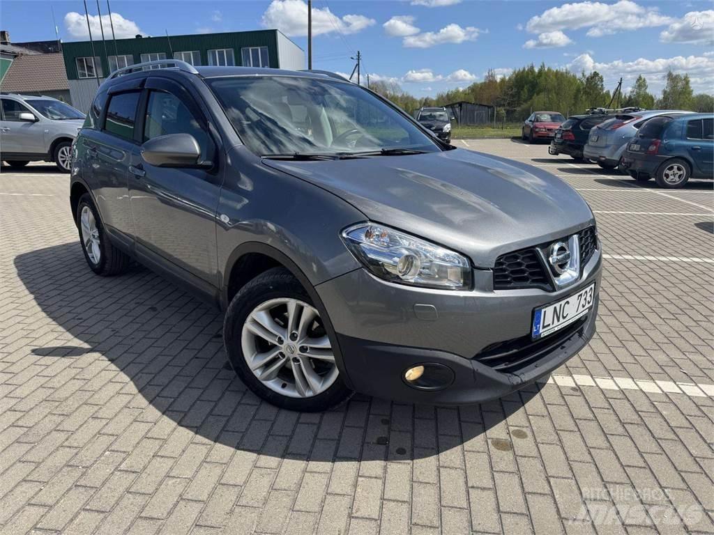 Nissan  Легковые автомобили