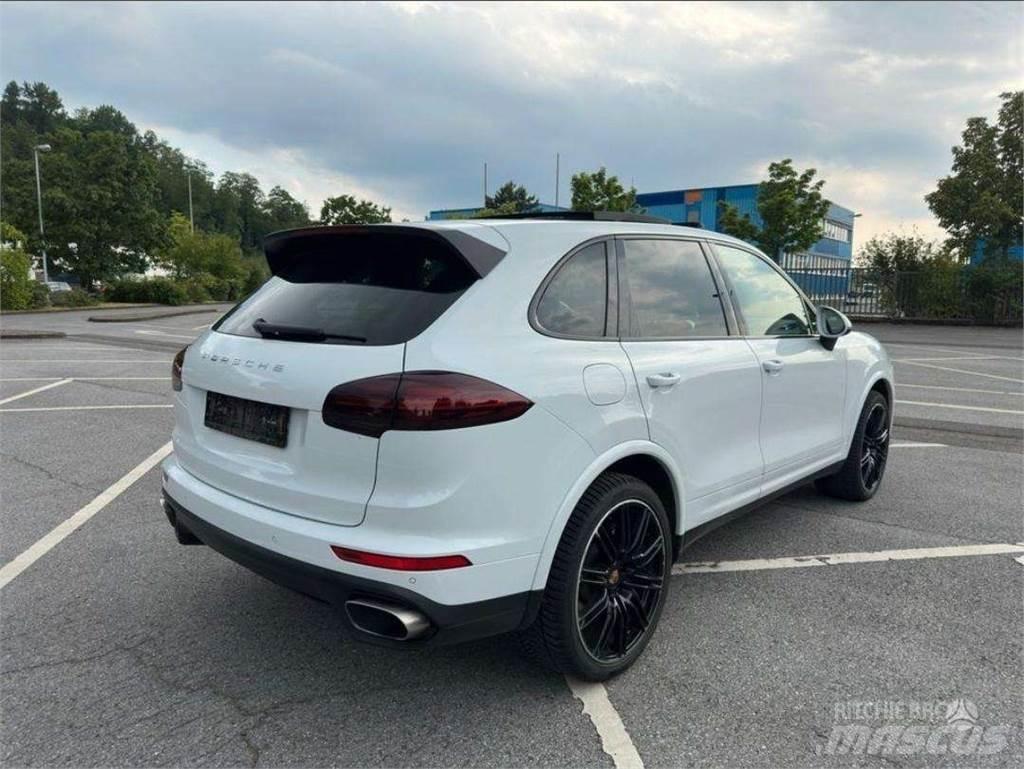 Porsche  Легковые автомобили