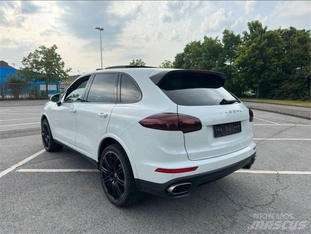 Porsche  Легковые автомобили