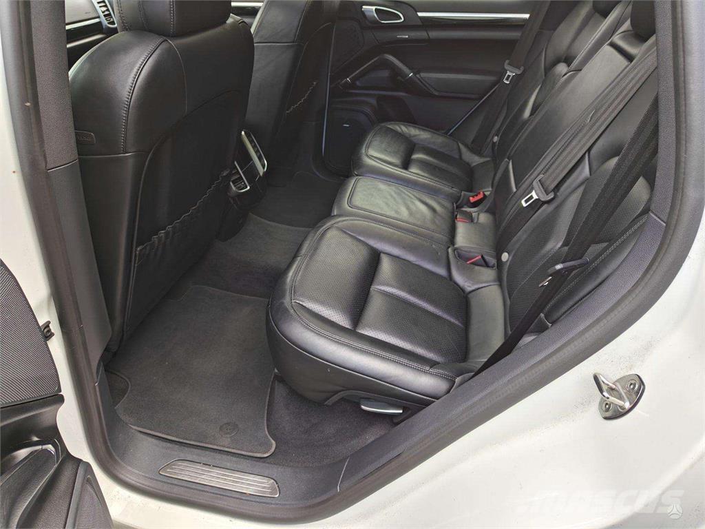 Porsche  Легковые автомобили