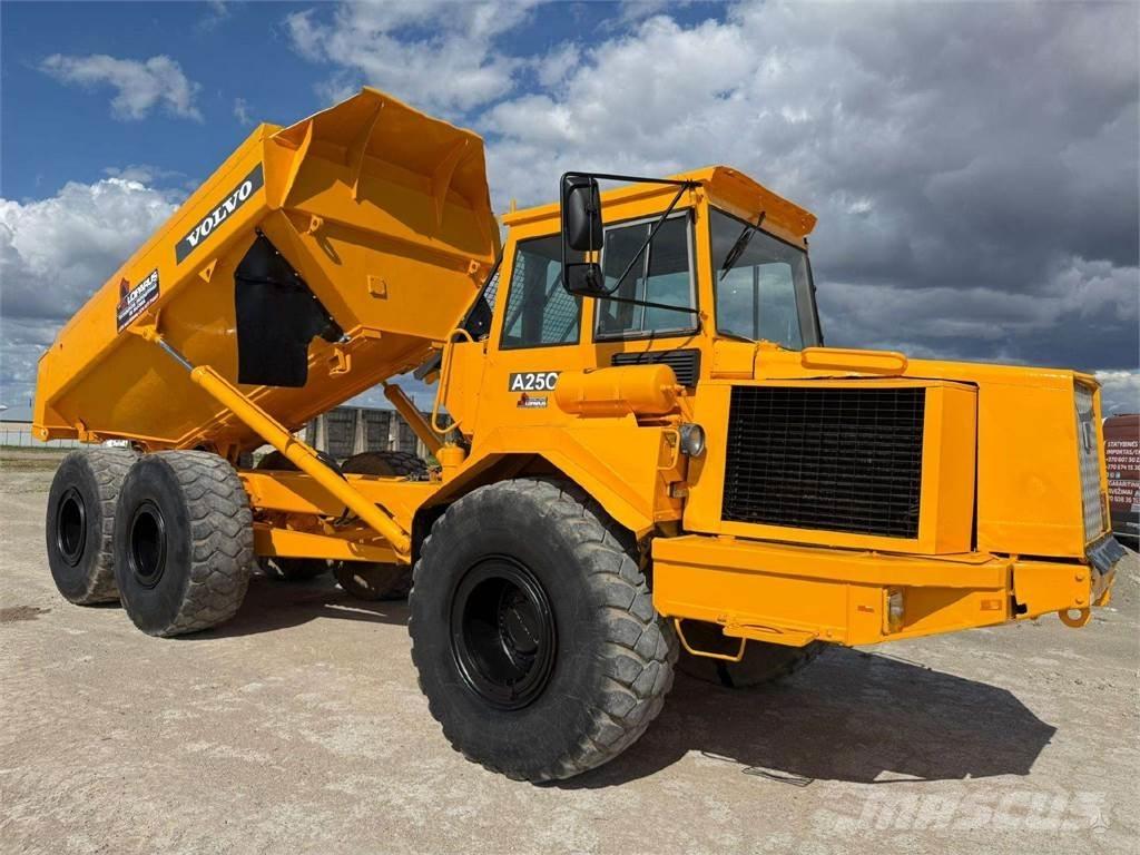 Volvo A25C Шарнирно-сочленённые самосвалы