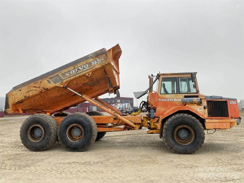 Volvo A25C , Nr.1 Шарнирно-сочленённые самосвалы