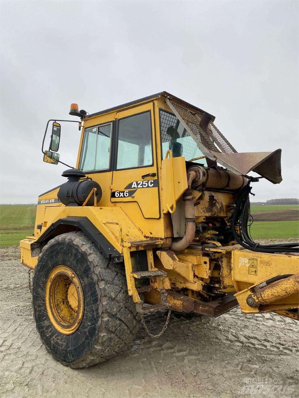 Volvo A25C , Nr.2 Шарнирно-сочленённые самосвалы