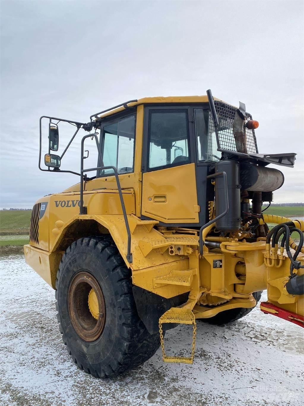 Volvo A25D Шарнирно-сочленённые самосвалы