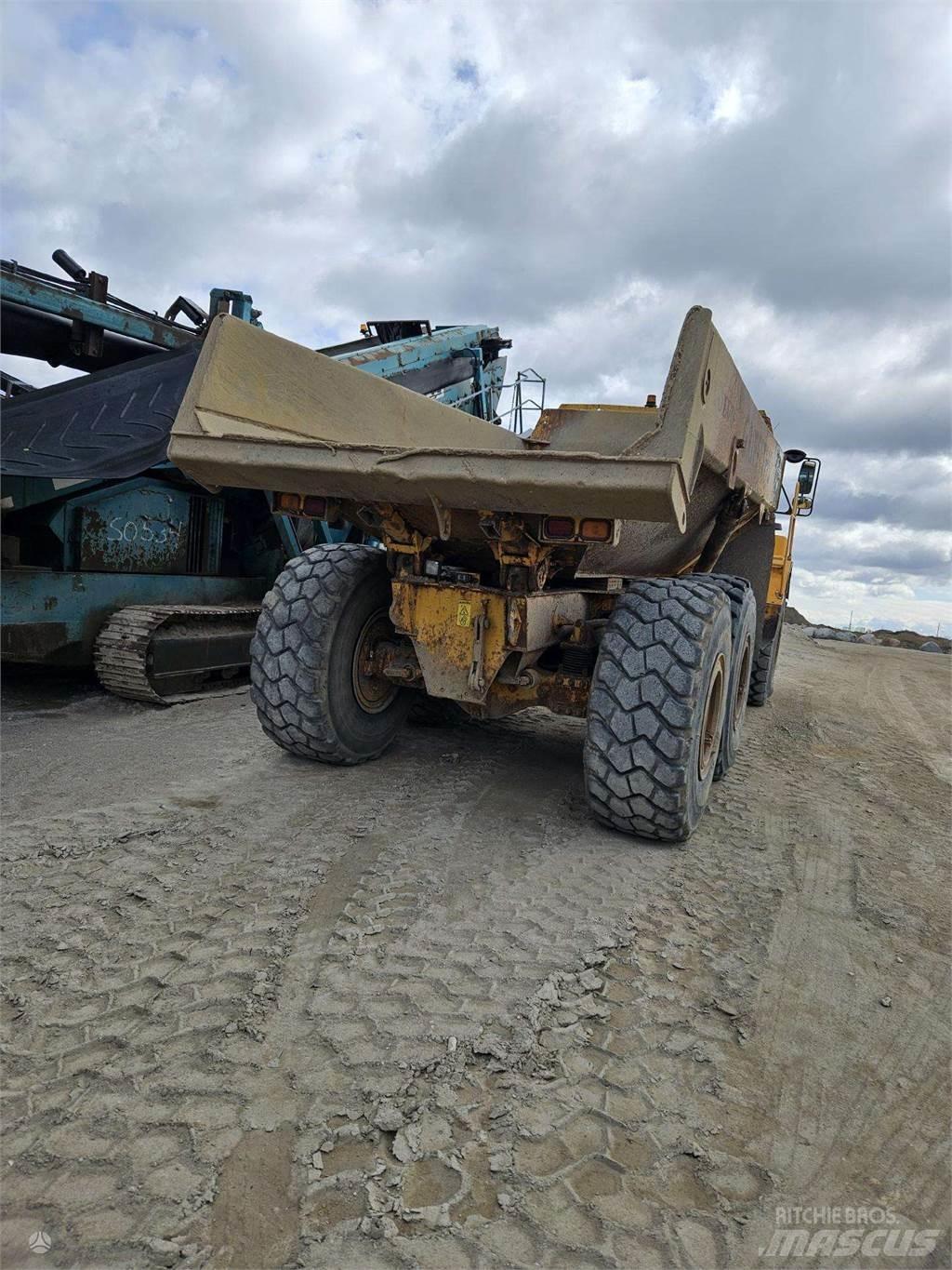 Volvo A25D Шарнирно-сочленённые самосвалы