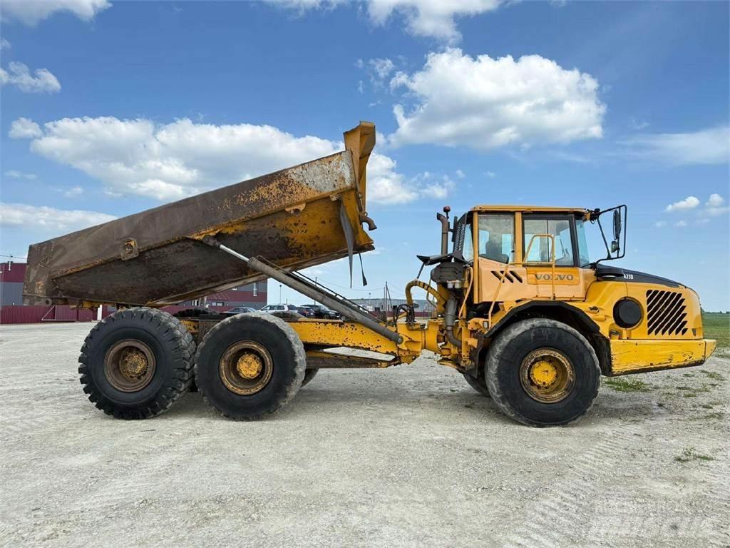 Volvo A25D Шарнирно-сочленённые самосвалы
