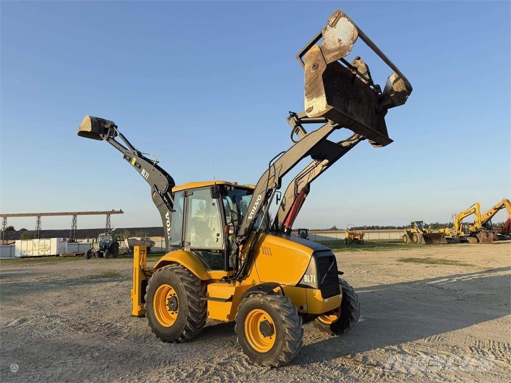 Volvo BL 71 Экскаваторы-погрузчики