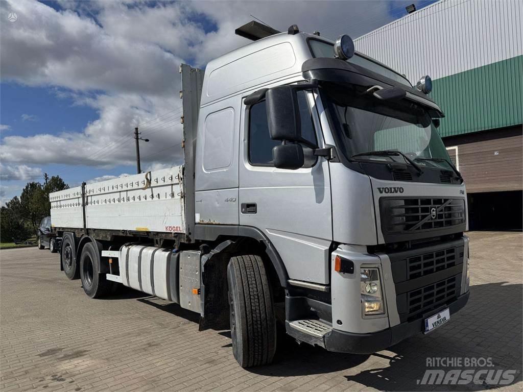 Volvo FM 440 6x2 Грузовики-платформы/боковая разгрузка