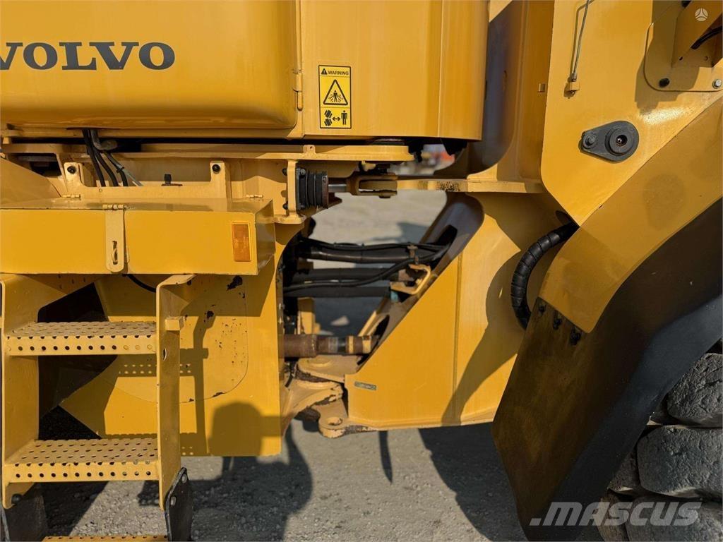Volvo L 110 E Фронтальные погрузчики