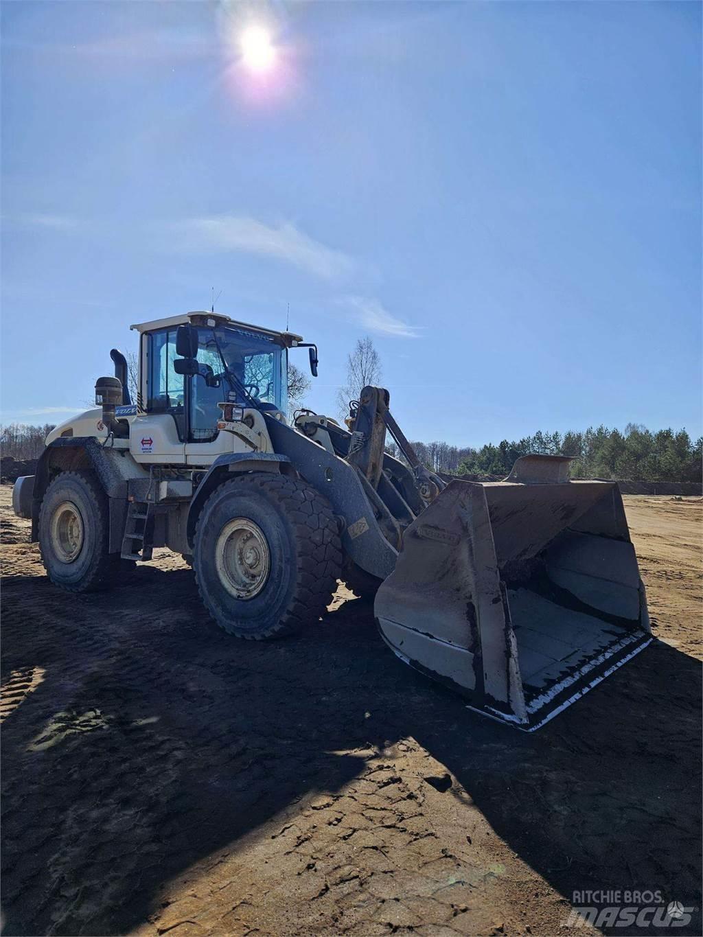 Volvo L120G Фронтальные погрузчики