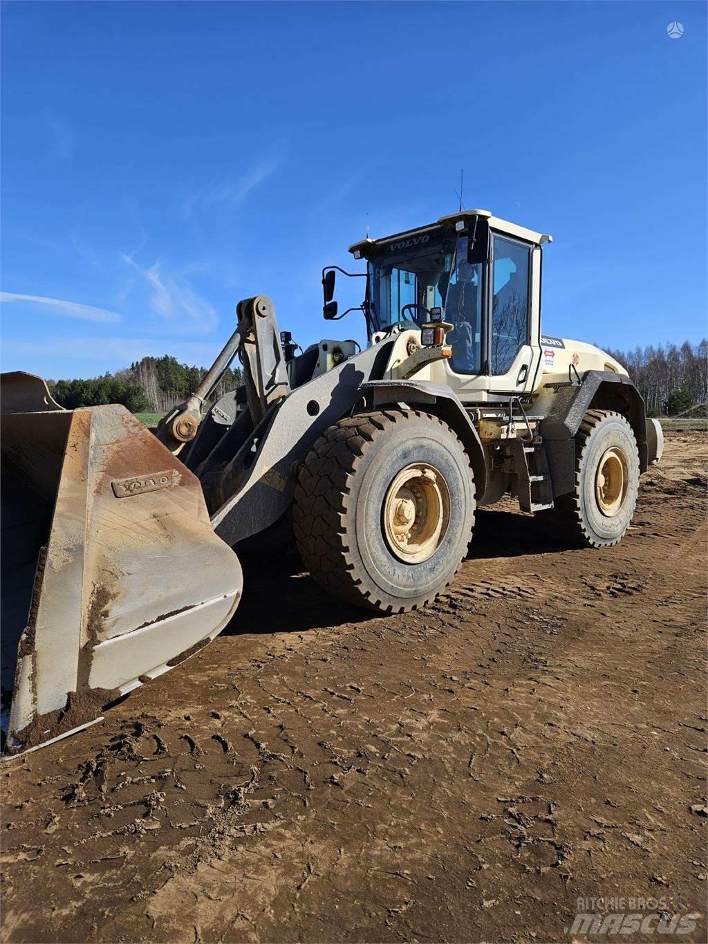 Volvo L120G Фронтальные погрузчики