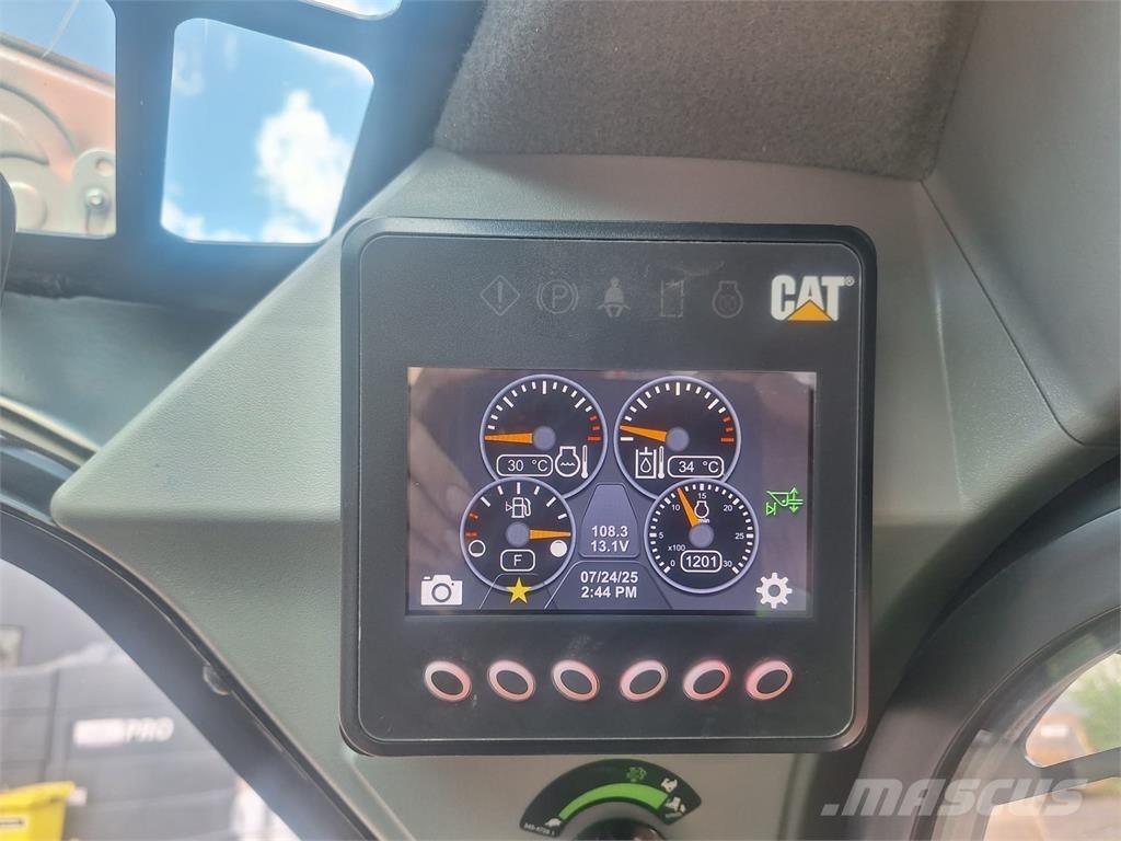 CAT 226D3 Фронтальные погрузчики