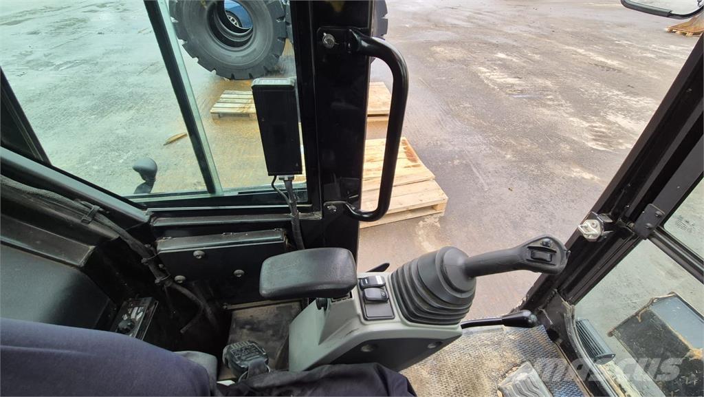 CAT 308E2CR Мини-экскаваторы