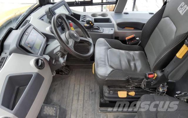 CAT 730-04A Шарнирно-сочленённые самосвалы