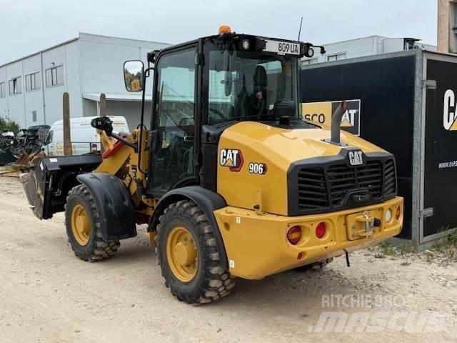 CAT 906 Фронтальные погрузчики