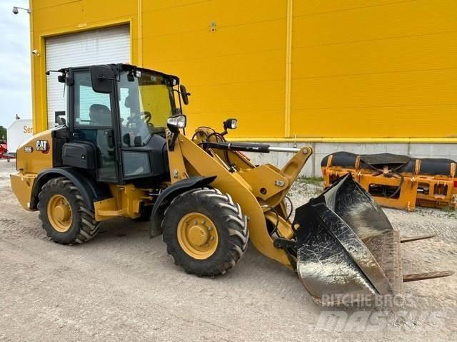 CAT 906-14 Фронтальные погрузчики