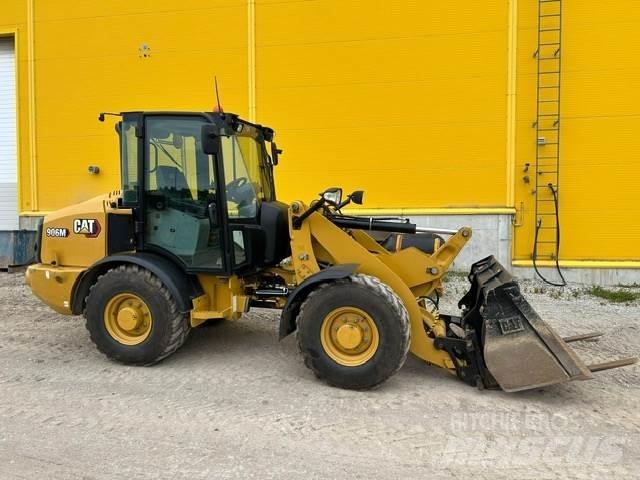 CAT 906M Фронтальные погрузчики