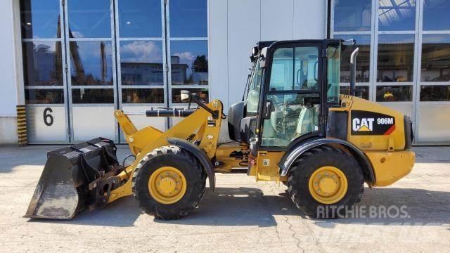 CAT 906M Фронтальные погрузчики