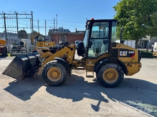 CAT 908M Фронтальные погрузчики