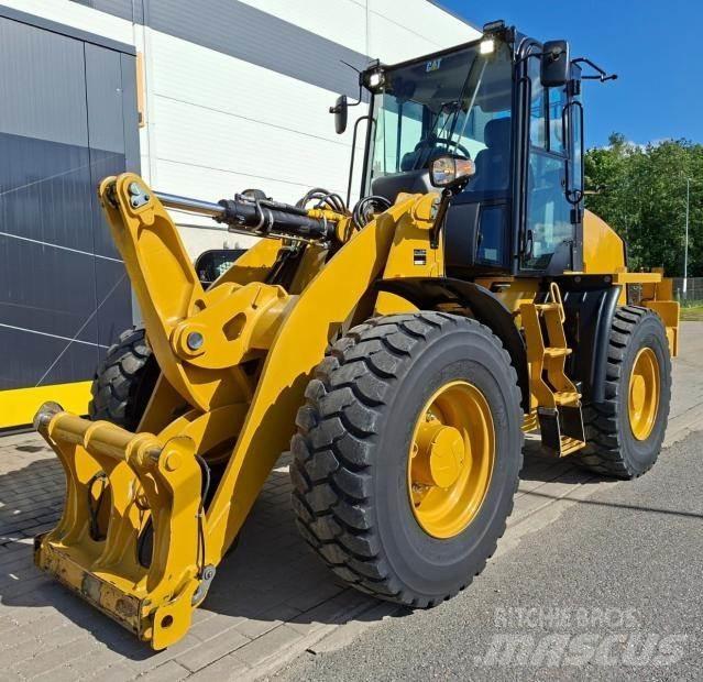 CAT 914M Фронтальные погрузчики