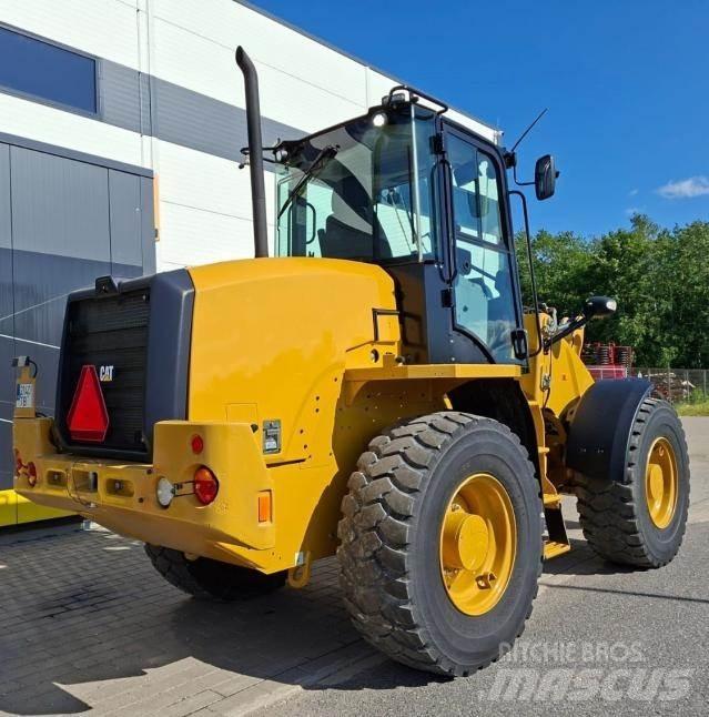 CAT 914M Фронтальные погрузчики