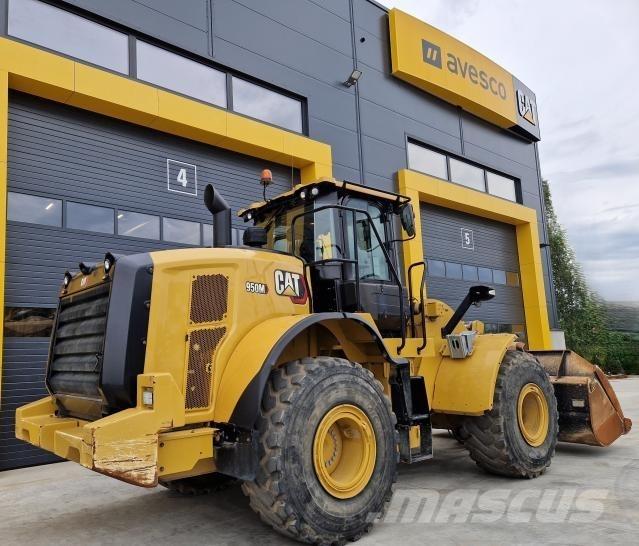CAT 950M Фронтальные погрузчики
