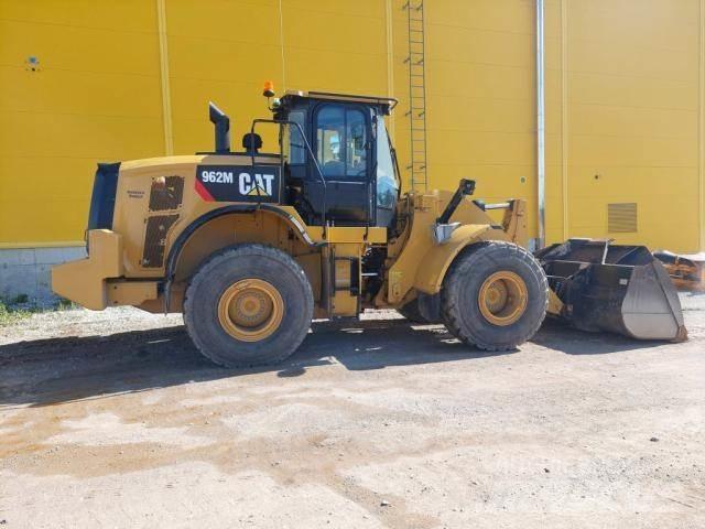 CAT 962M Фронтальные погрузчики