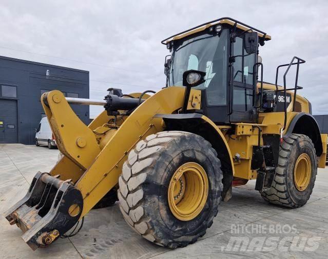 CAT 962M Фронтальные погрузчики