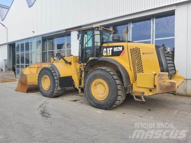 CAT 982M Фронтальные погрузчики