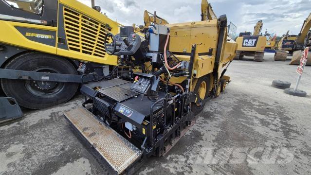 CAT AP300F Асфальтоукладчики
