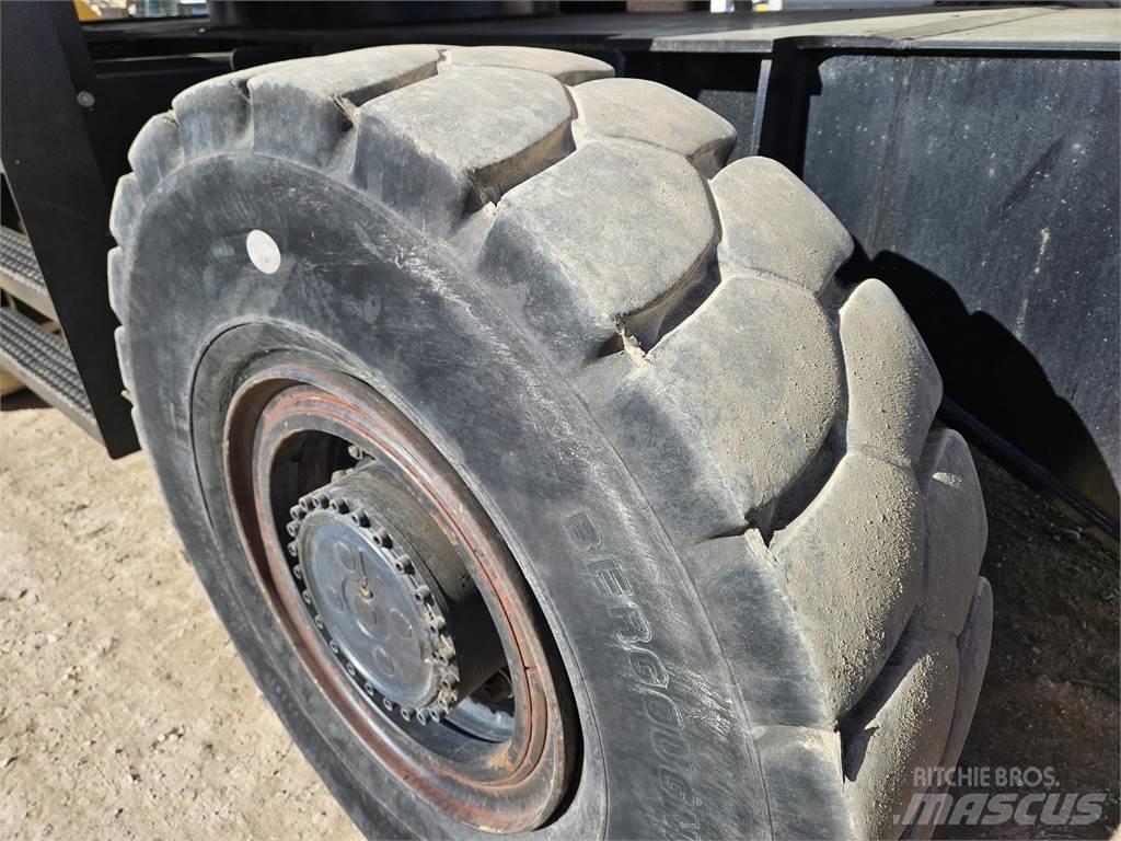 CAT M325D LMH Специальные экскаваторы