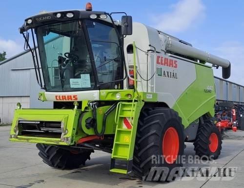 CLAAS Tucano 440 Зерноуборочные комбайны