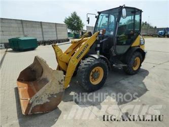 Komatsu 65 Фронтальные погрузчики