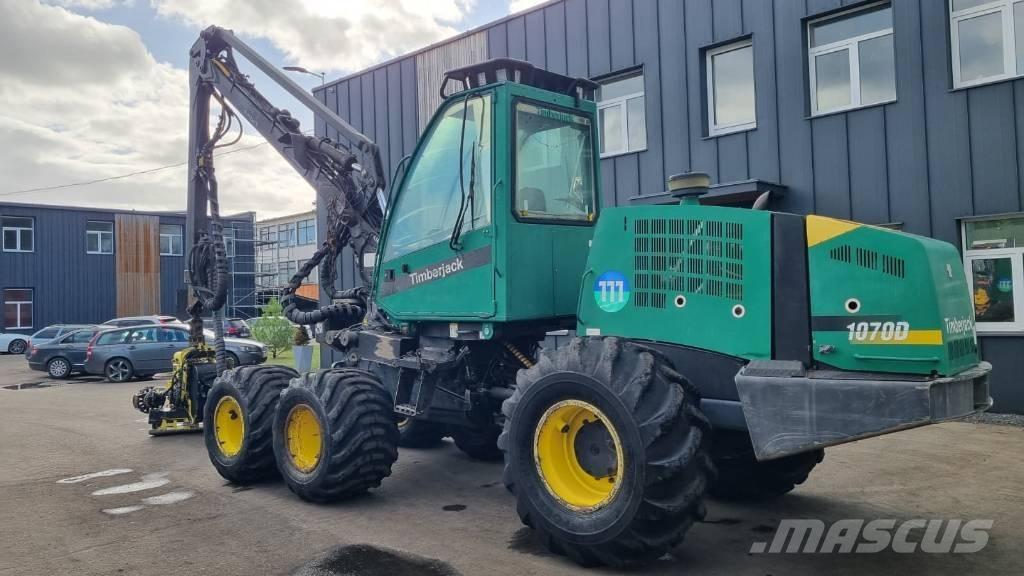 John Deere 1070 D Харвестеры